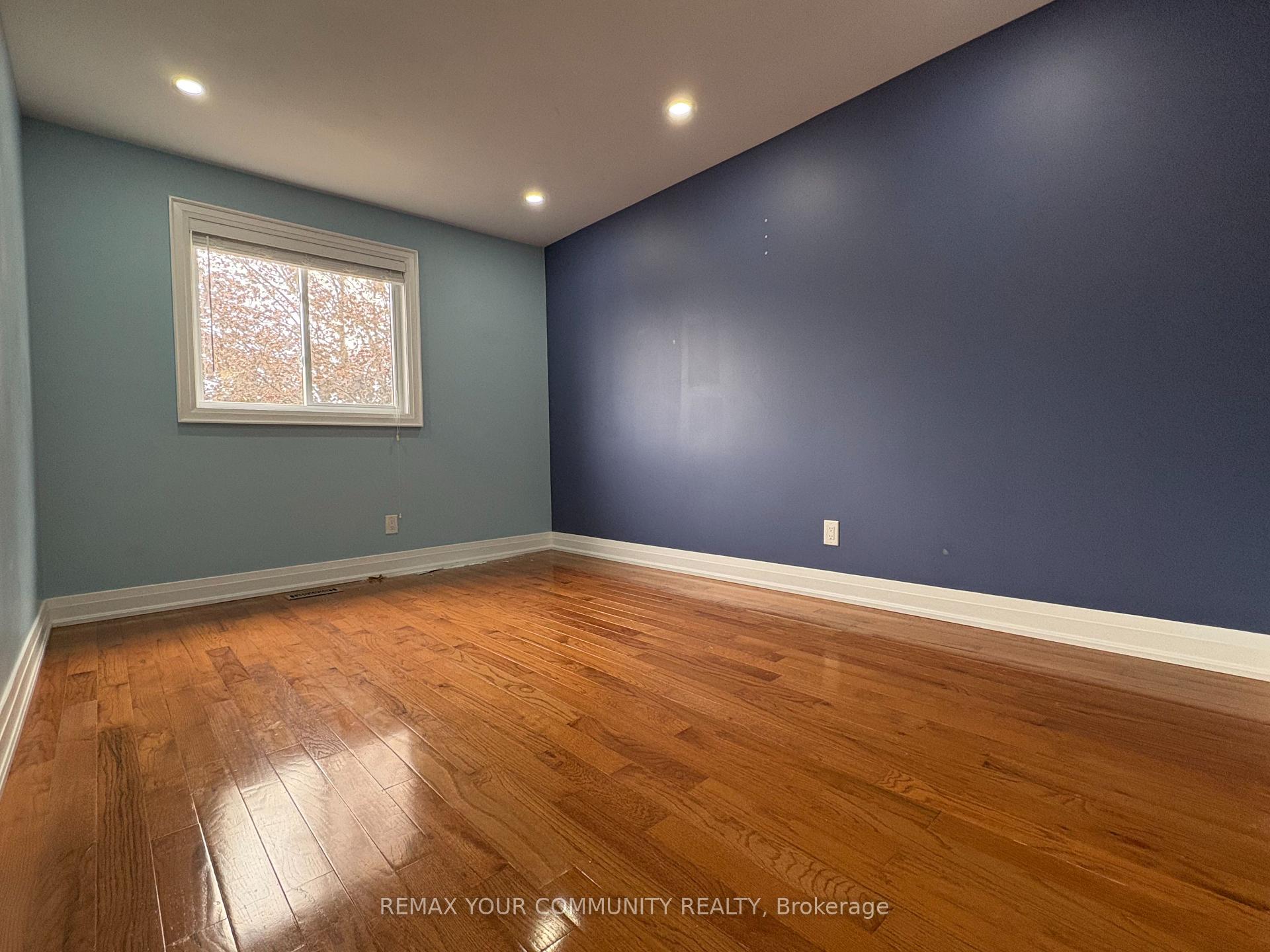 Photo 27 of 700 Stonepath Circle, Pickering, Amberlea — HOMEH