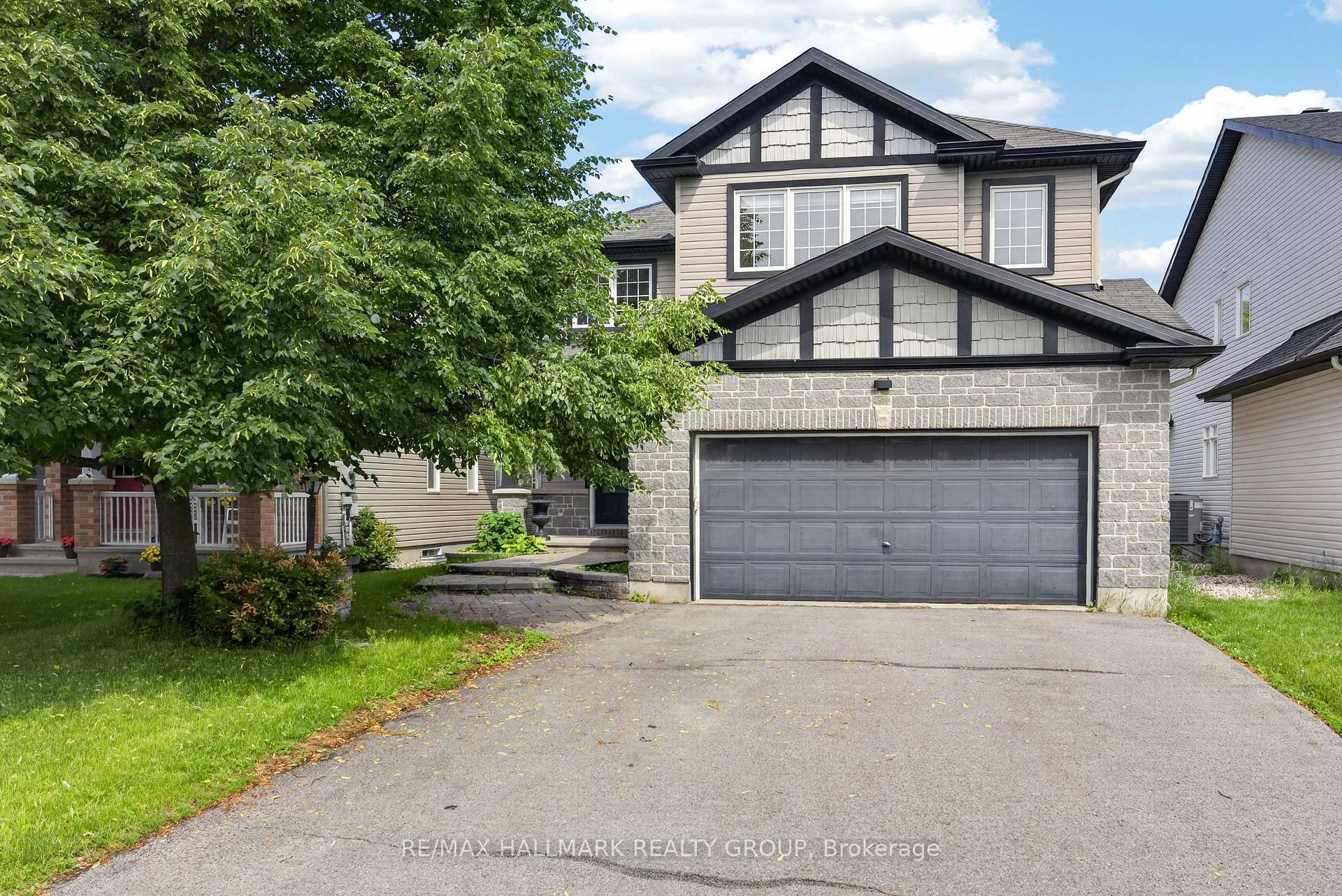 Photo of 520 Mazari Crescent