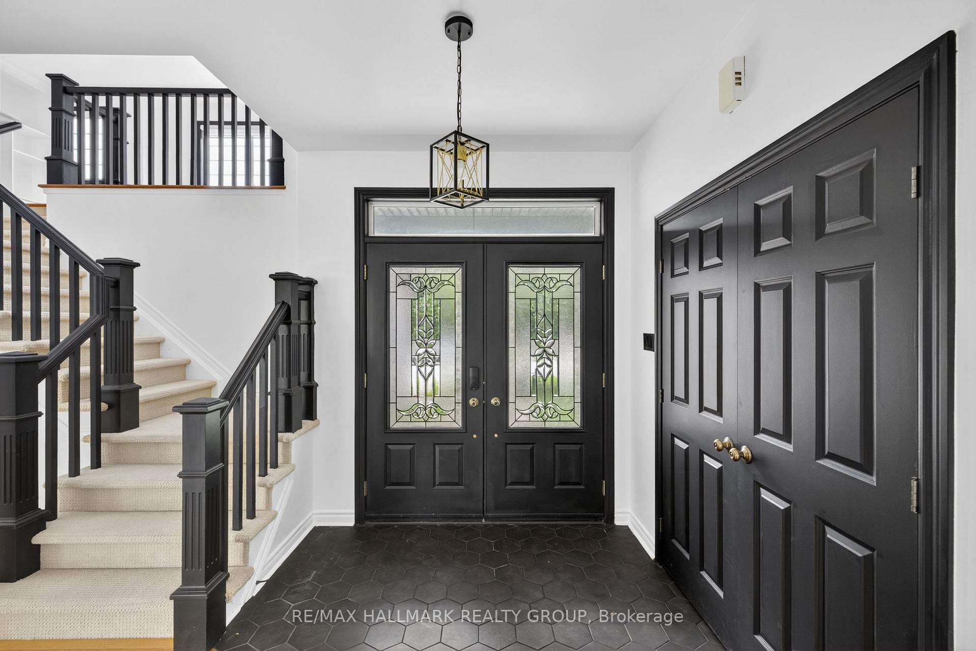 Photo 3 of 520 Mazari Crescent, Ottawa, Stittsville (South) — HOMEH