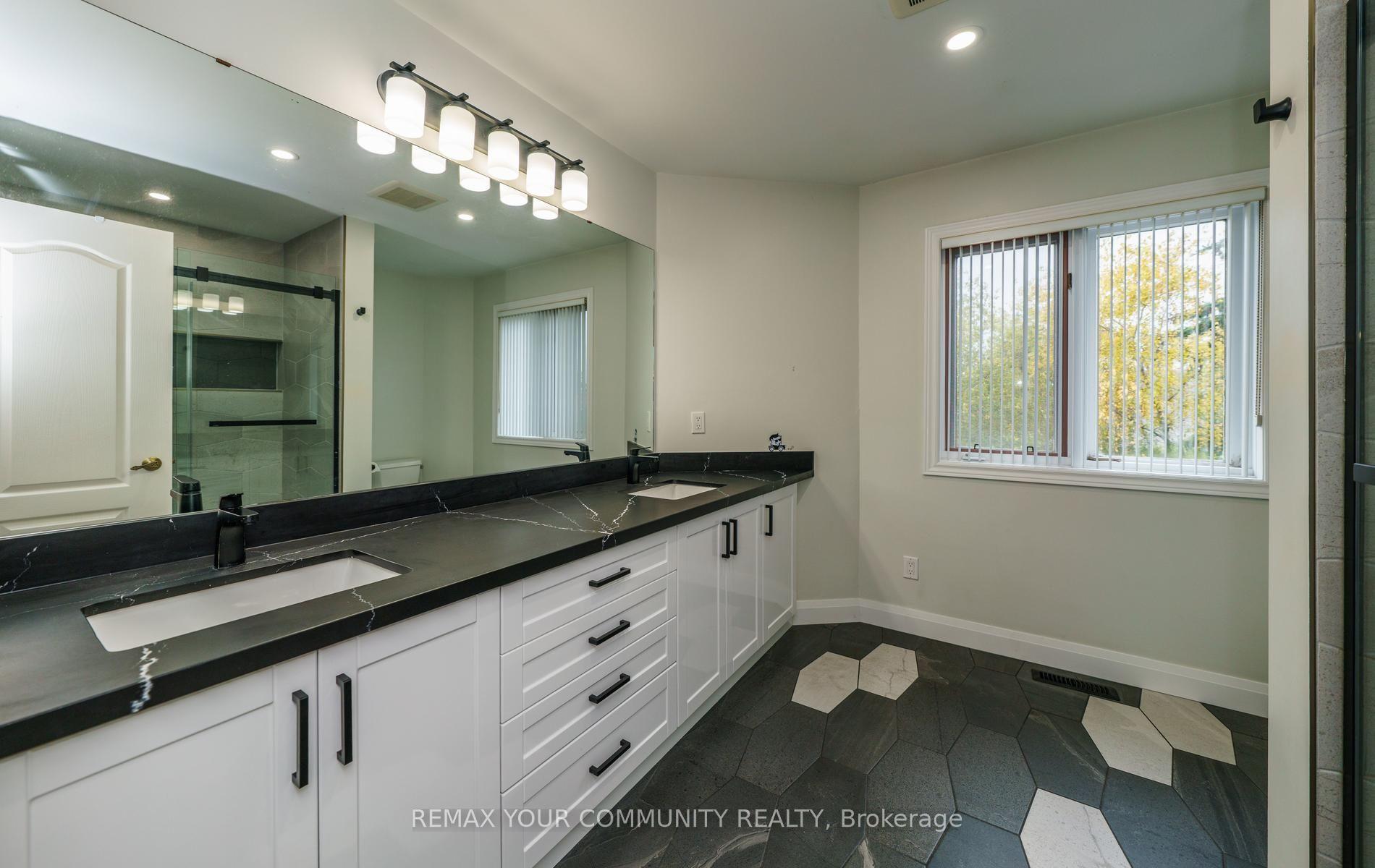 Photo 64 of 11 Hans Drive, Markham, Cachet — HOMEH