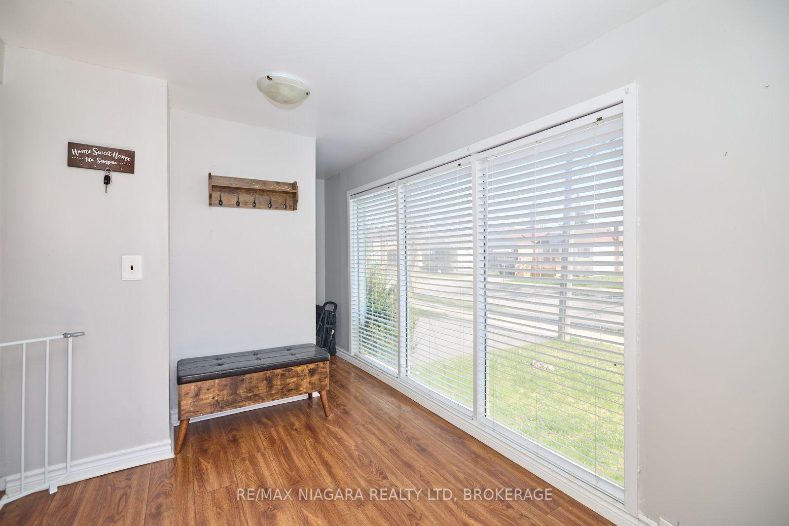 Photo 4 of 44 Churchill Street, St. Catharines, Western Hill — HOMEH