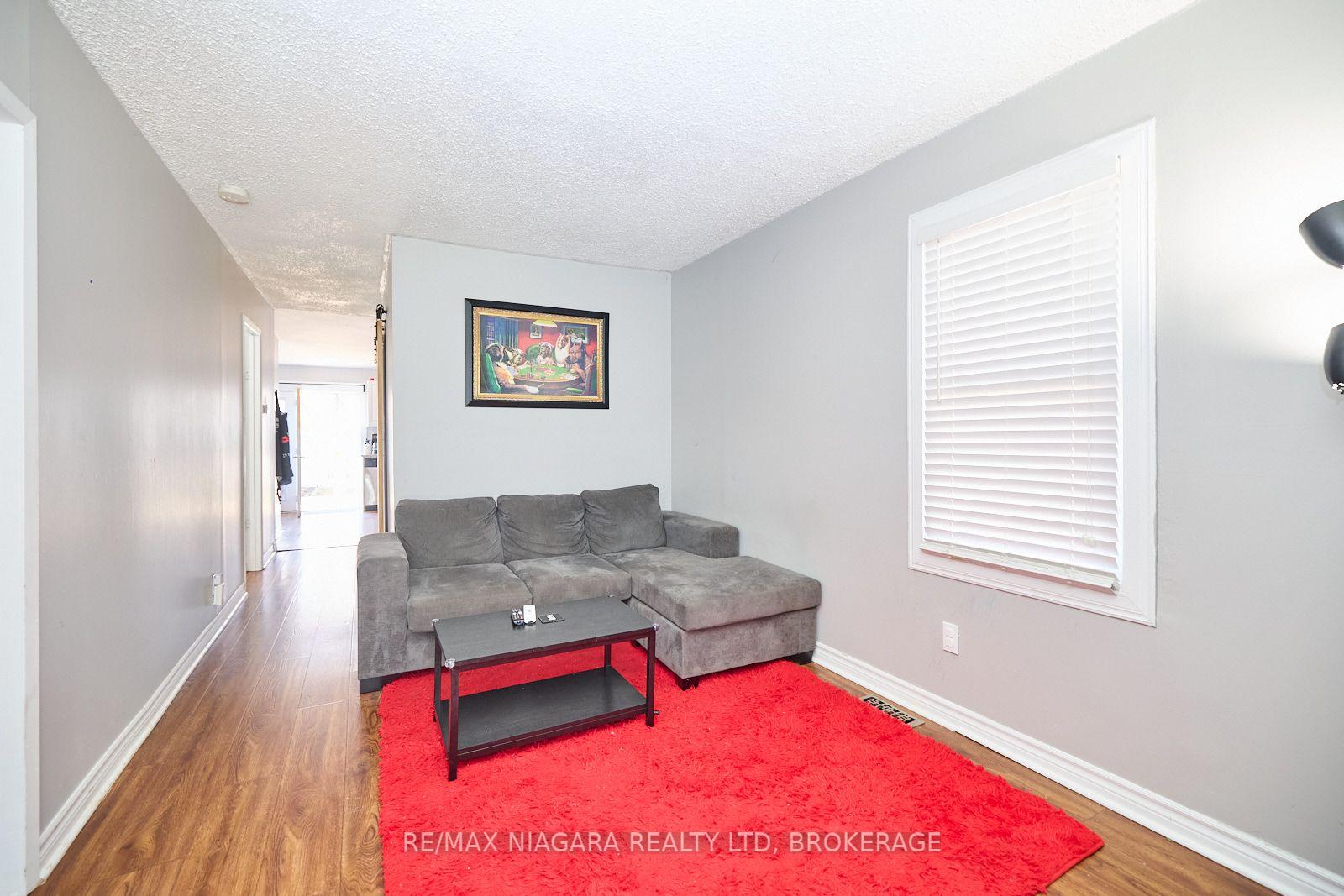 Photo 7 of 44 Churchill Street, St. Catharines, Western Hill — HOMEH