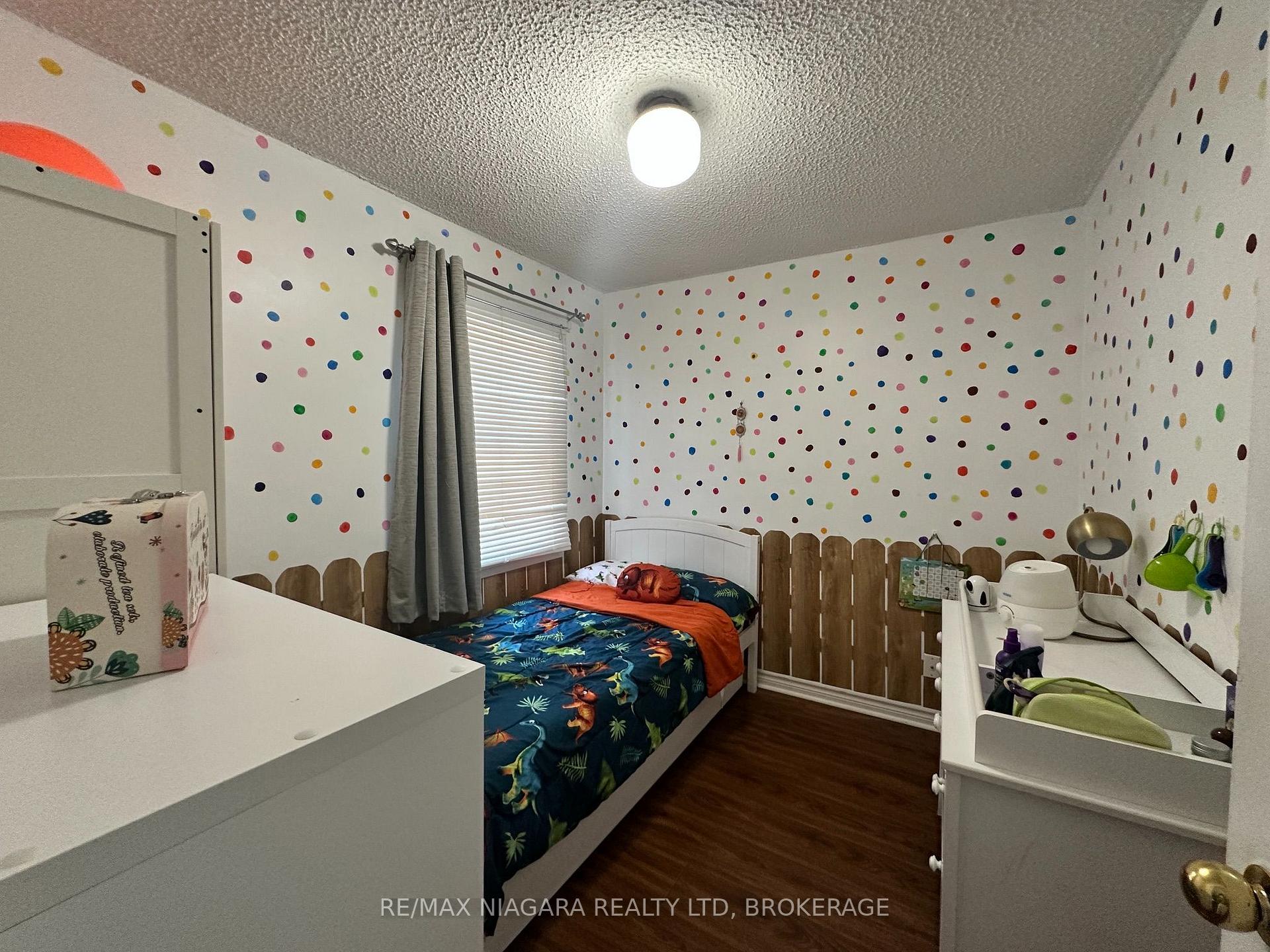 Photo 12 of 44 Churchill Street, St. Catharines, Western Hill — HOMEH