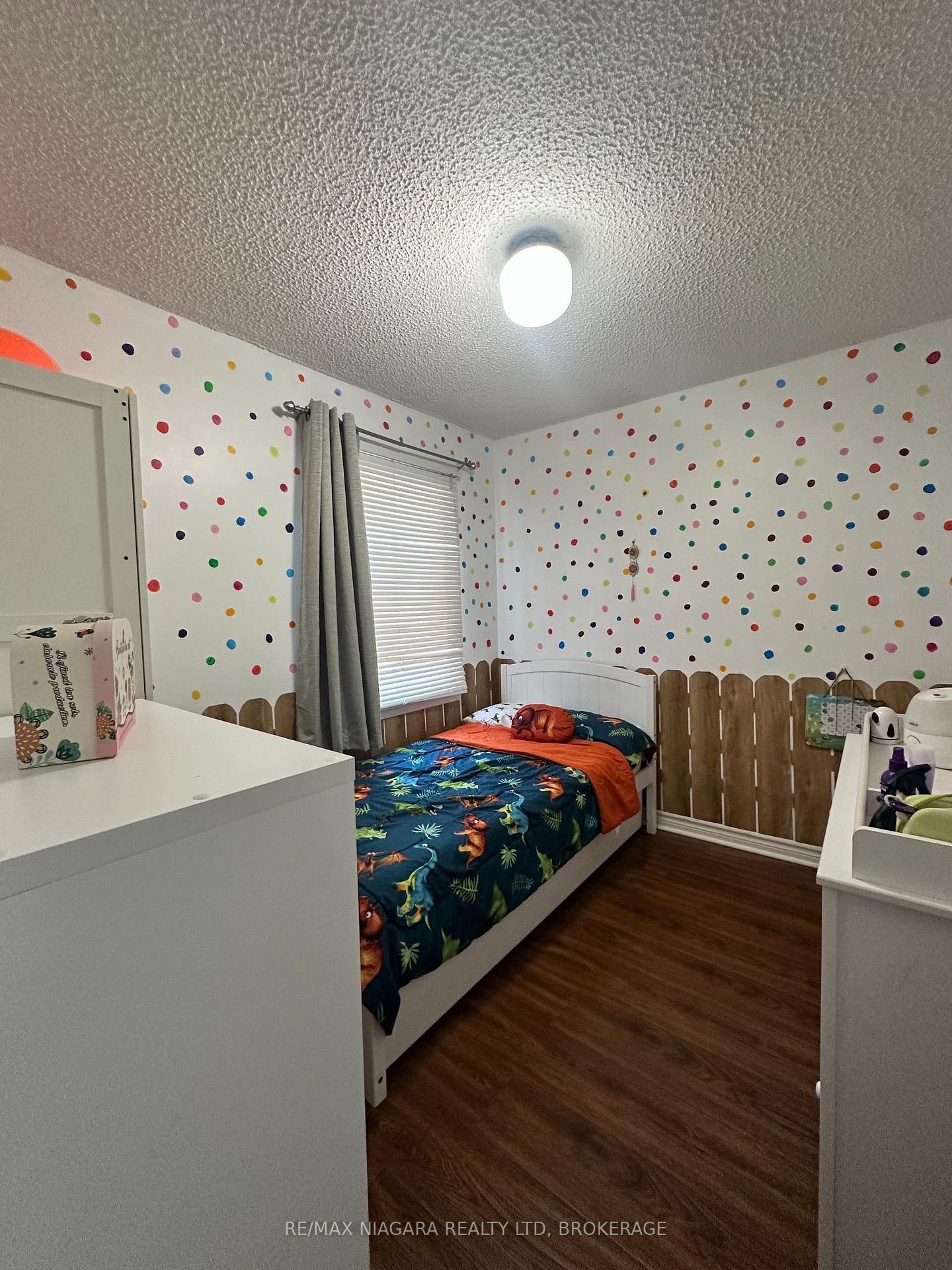 Photo 13 of 44 Churchill Street, St. Catharines, Western Hill — HOMEH