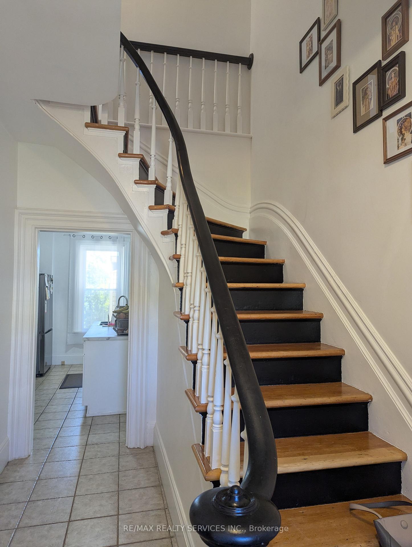 Photo 4 of 159 Wellington Street, Cambridge, East Galt — HOMEH