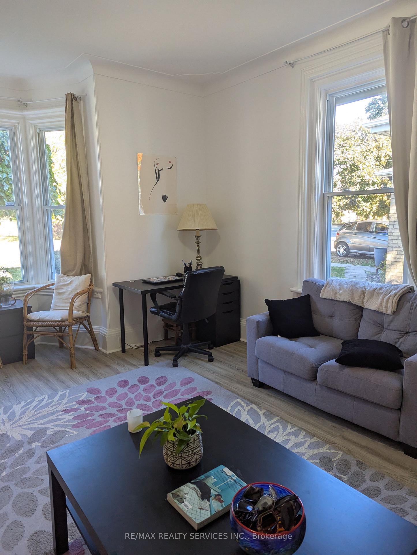 Photo 6 of 159 Wellington Street, Cambridge, East Galt — HOMEH