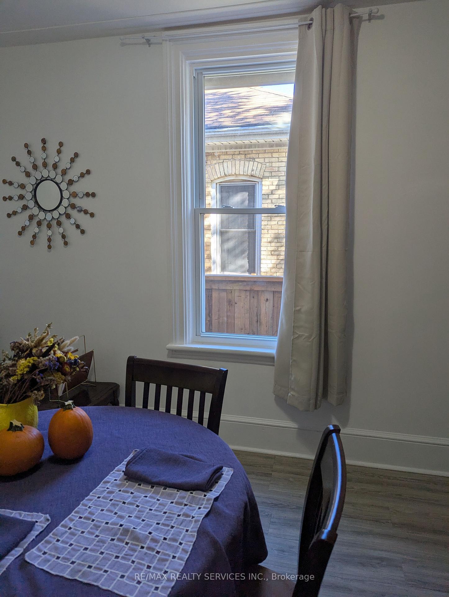 Photo 8 of 159 Wellington Street, Cambridge, East Galt — HOMEH
