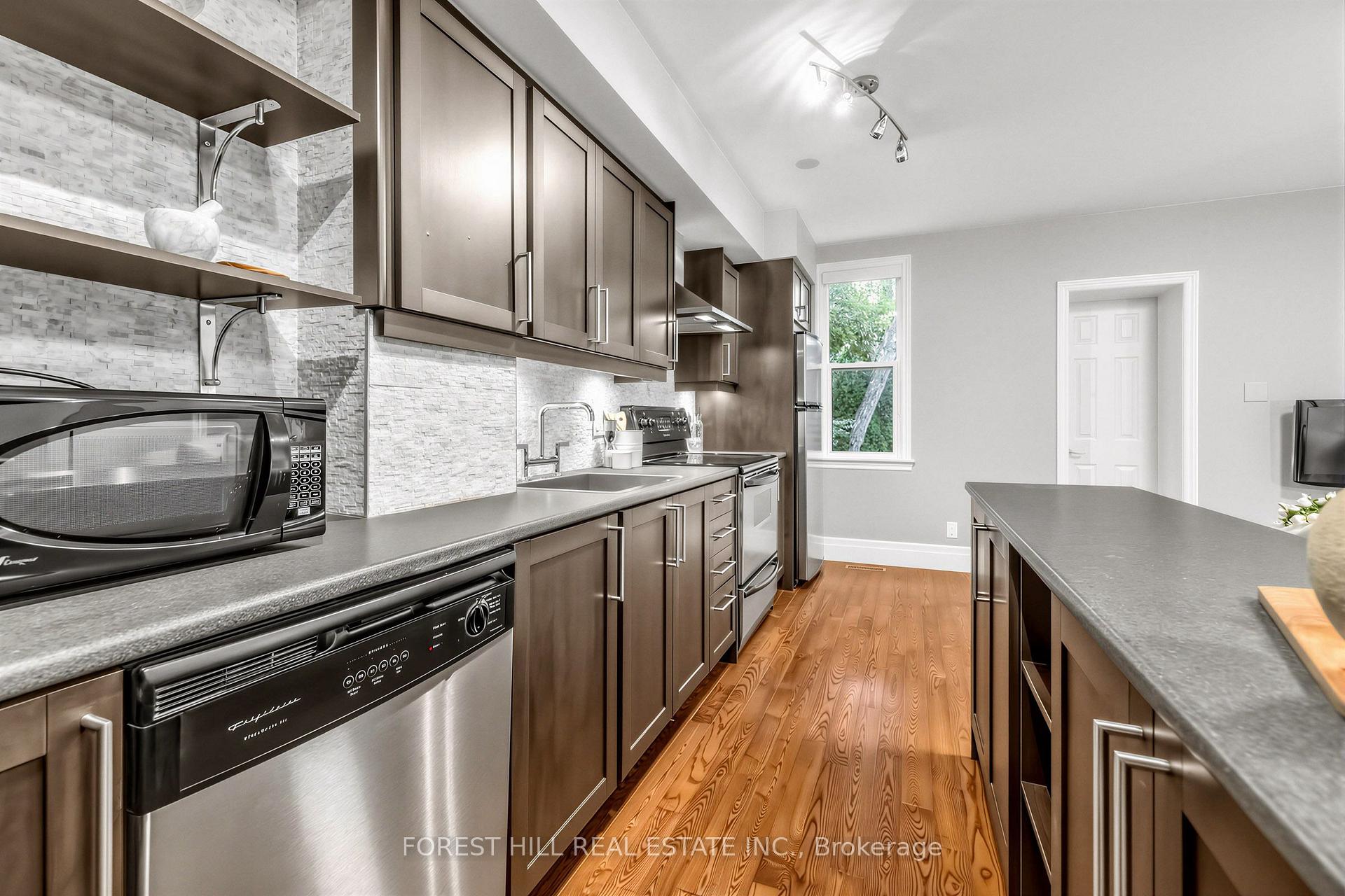 Photo 35 of 71 Emerson Avenue, Toronto, Dovercourt-Wallace Emerson-Junction — HOMEH