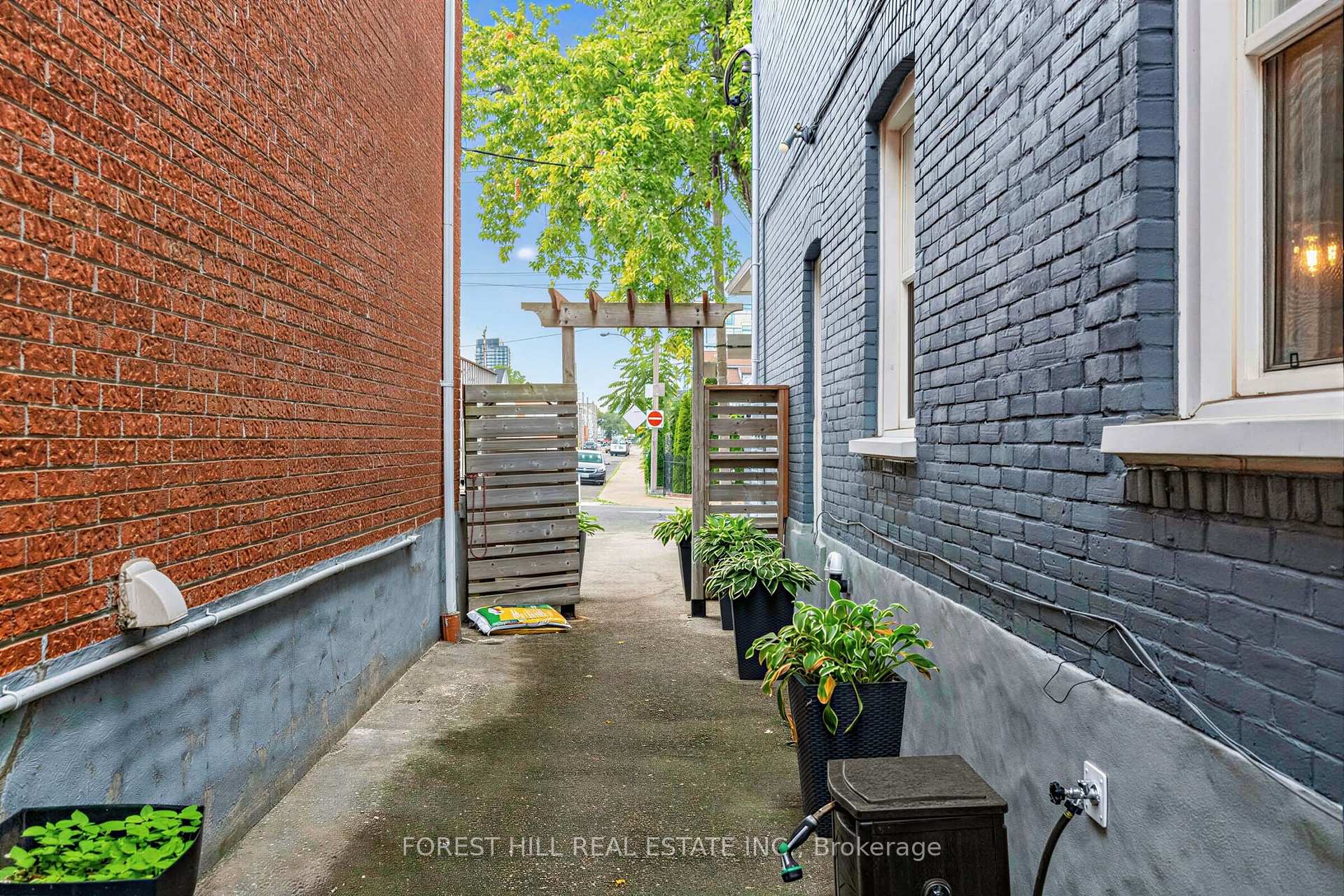 Photo 48 of 71 Emerson Avenue, Toronto, Dovercourt-Wallace Emerson-Junction — HOMEH