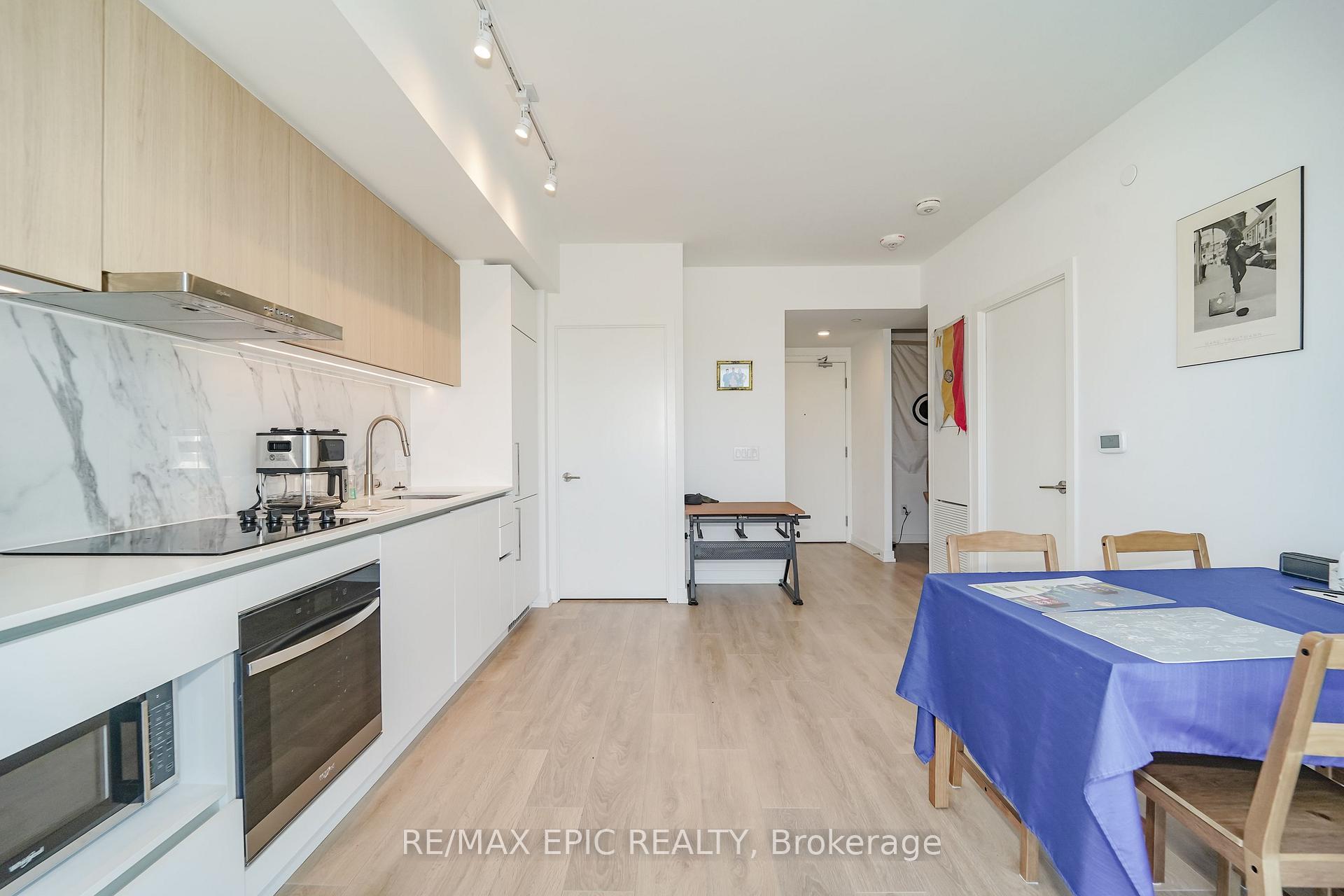 Photo 6 of Unit 928, 1100 Sheppard Avenue W, North York, York University Heights — HOMEH