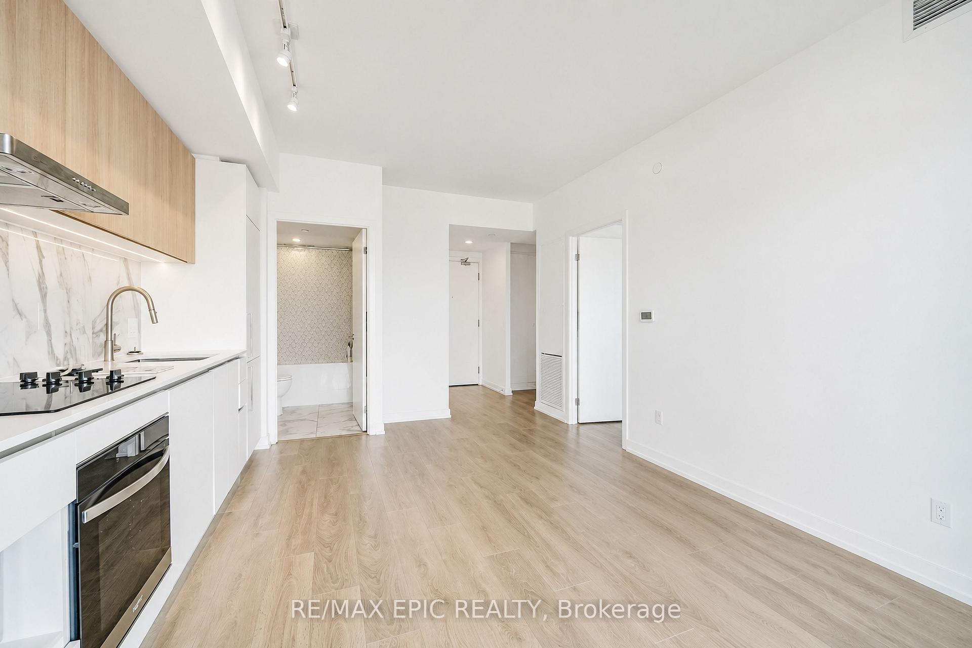 Photo 7 of Unit 928, 1100 Sheppard Avenue W, North York, York University Heights — HOMEH