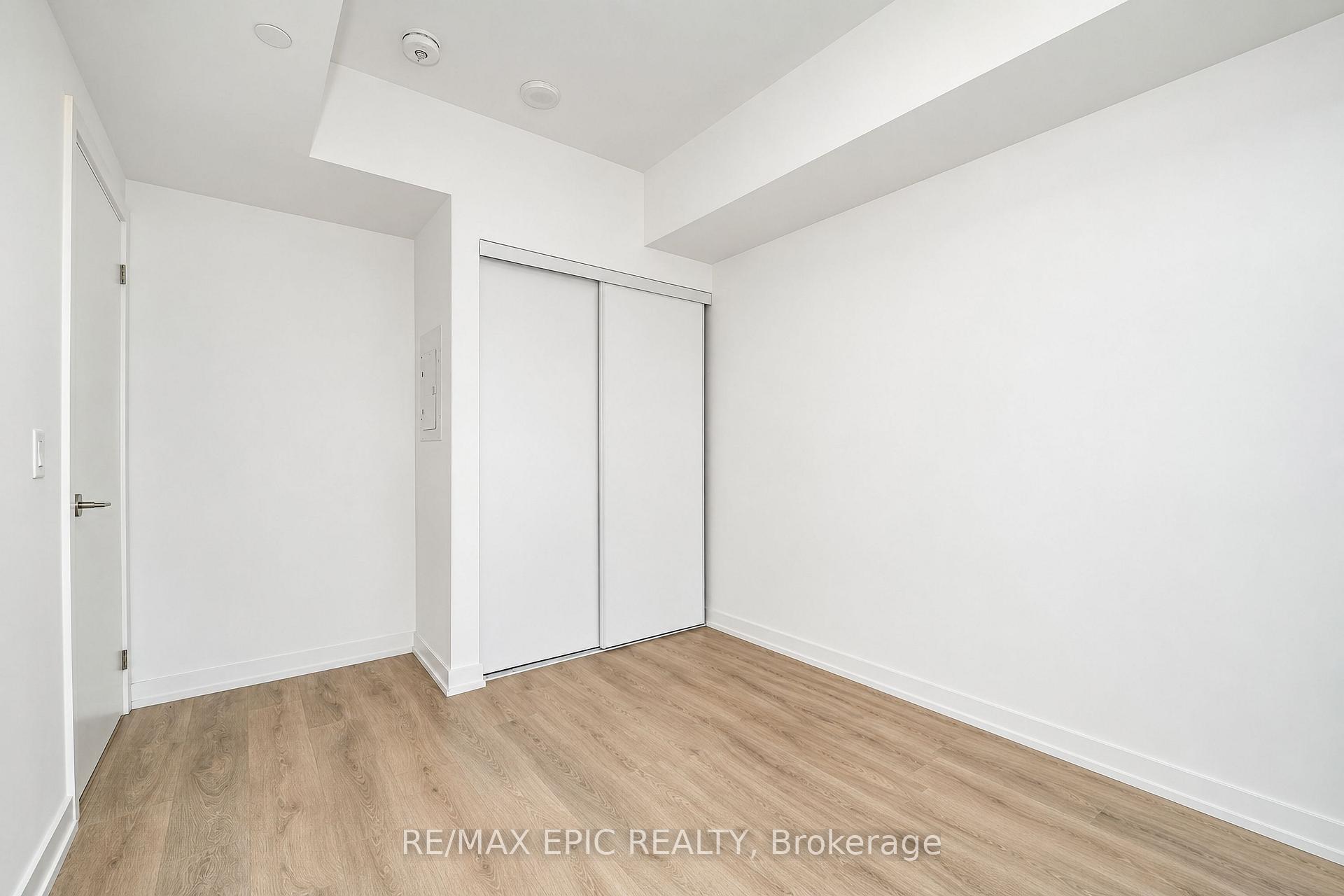 Photo 10 of Unit 928, 1100 Sheppard Avenue W, North York, York University Heights — HOMEH