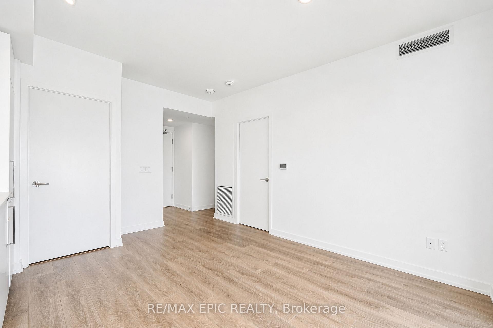 Photo 13 of Unit 928, 1100 Sheppard Avenue W, North York, York University Heights — HOMEH