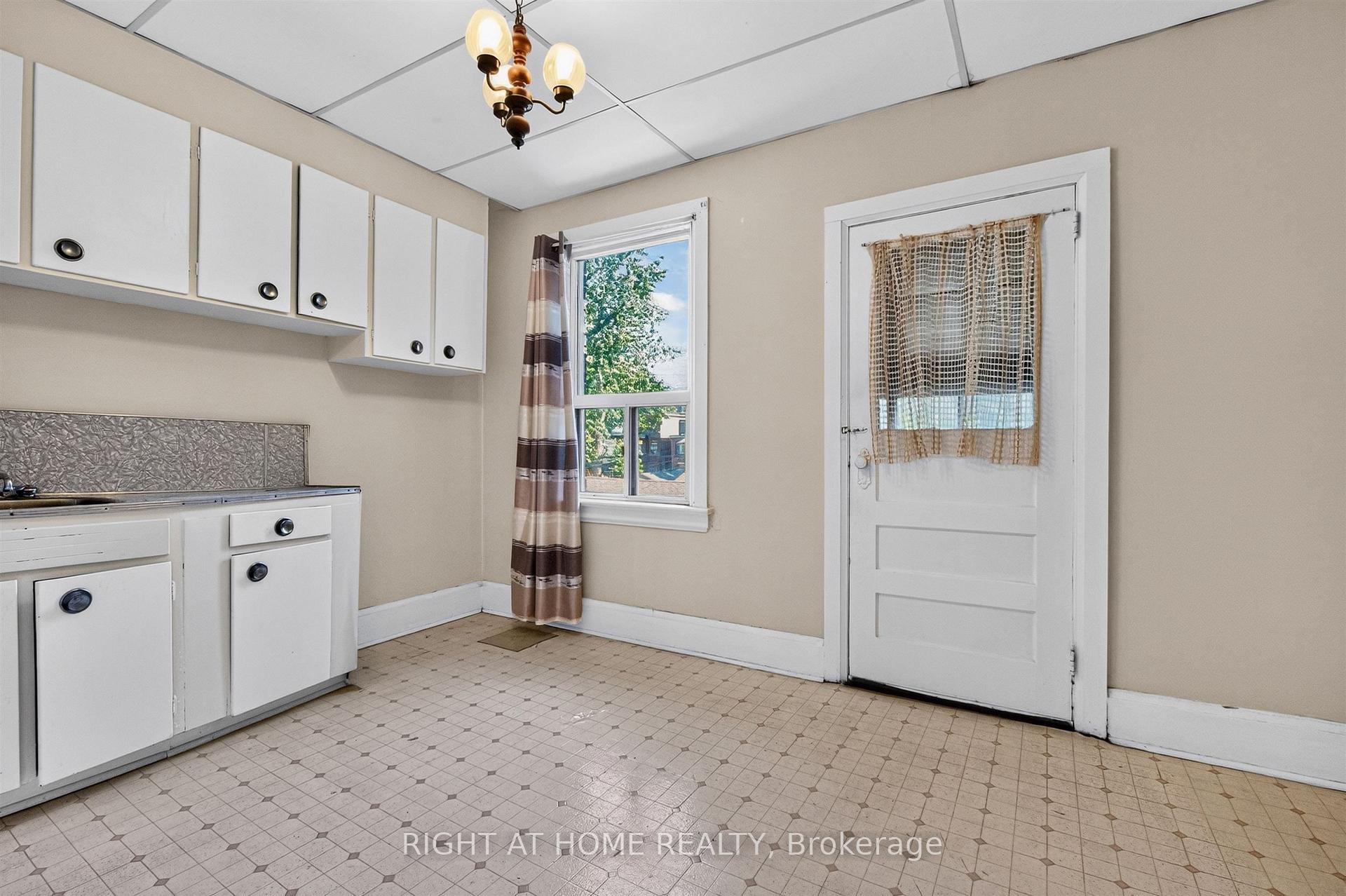 Photo 18 of 431 Lansdowne Avenue, Toronto, Dufferin Grove — HOMEH