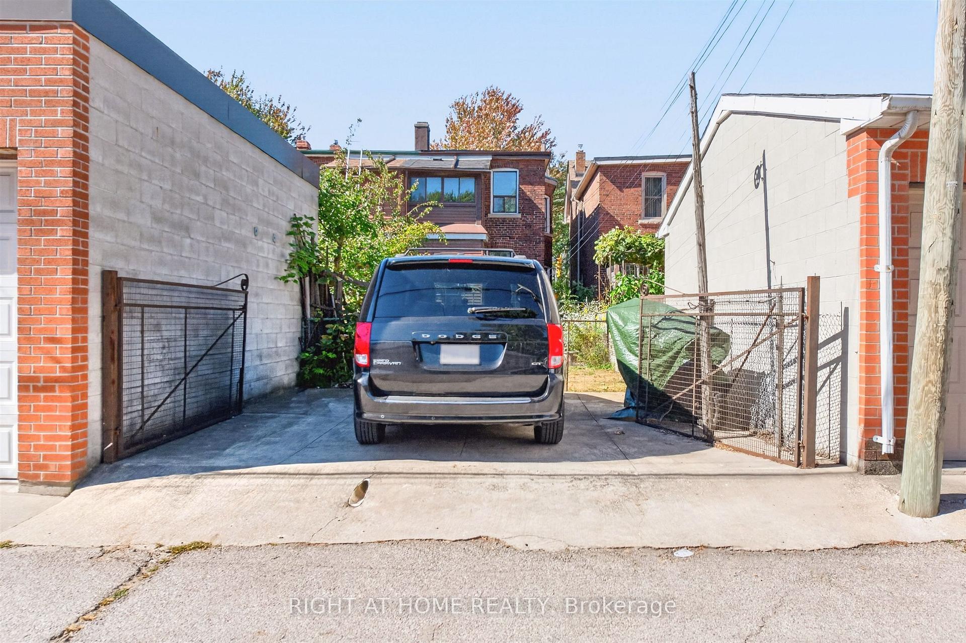Photo 26 of 431 Lansdowne Avenue, Toronto, Dufferin Grove — HOMEH