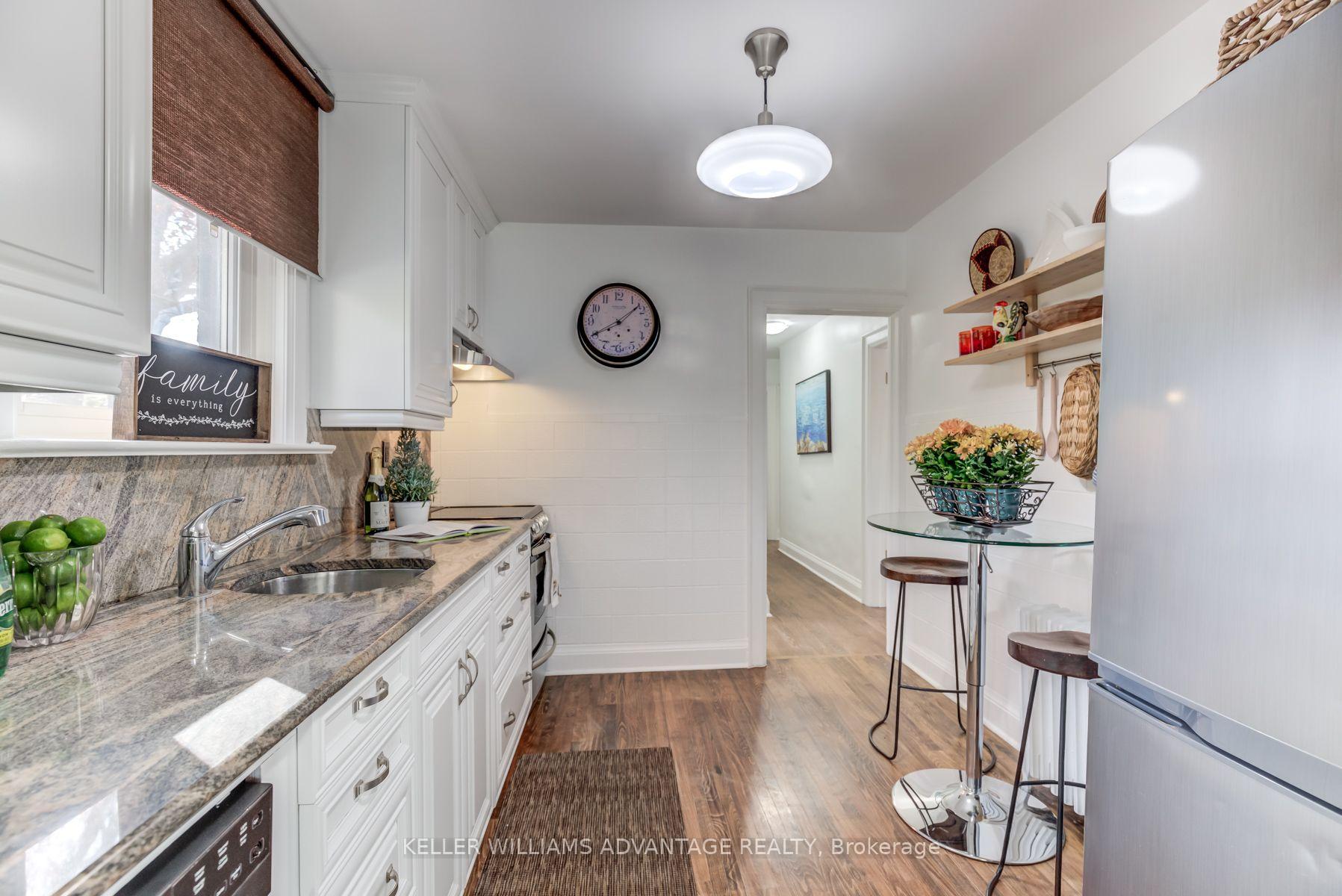 Photo 5 of 376 Glen Manor Drive, Toronto, The Beaches — HOMEH