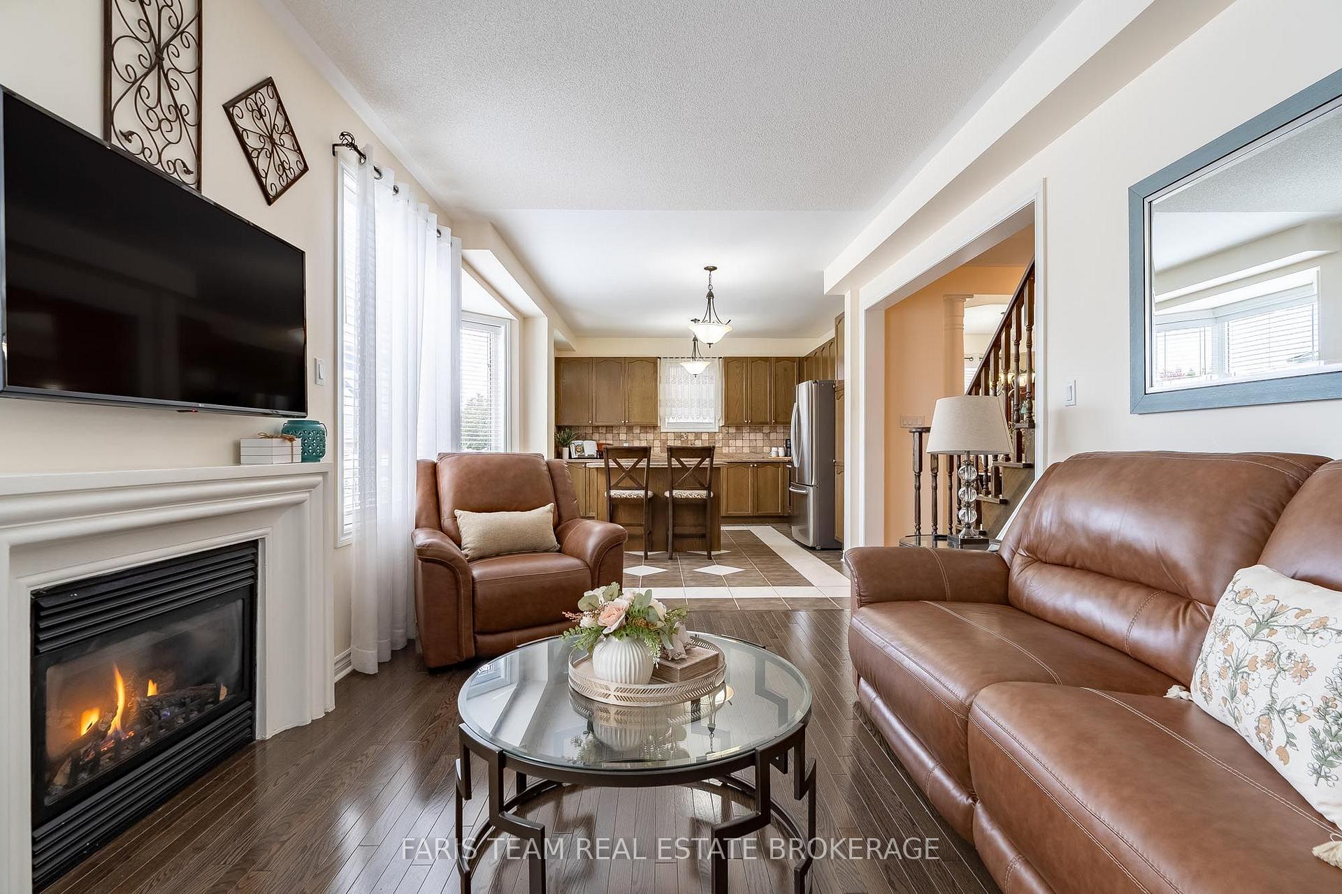 Photo 10 of 57 Spotted Owl Crescent, Brampton, Northwest Sandalwood Parkway — HOMEH