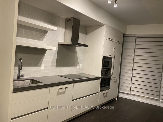 Photo 2 of Unit 1205, 2221 Yonge Street, Toronto, Mount Pleasant West — HOMEH