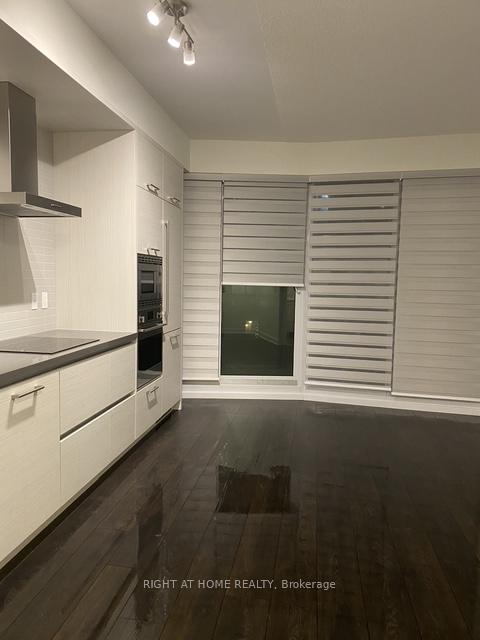 Photo 4 of Unit 1205, 2221 Yonge Street, Toronto, Mount Pleasant West — HOMEH
