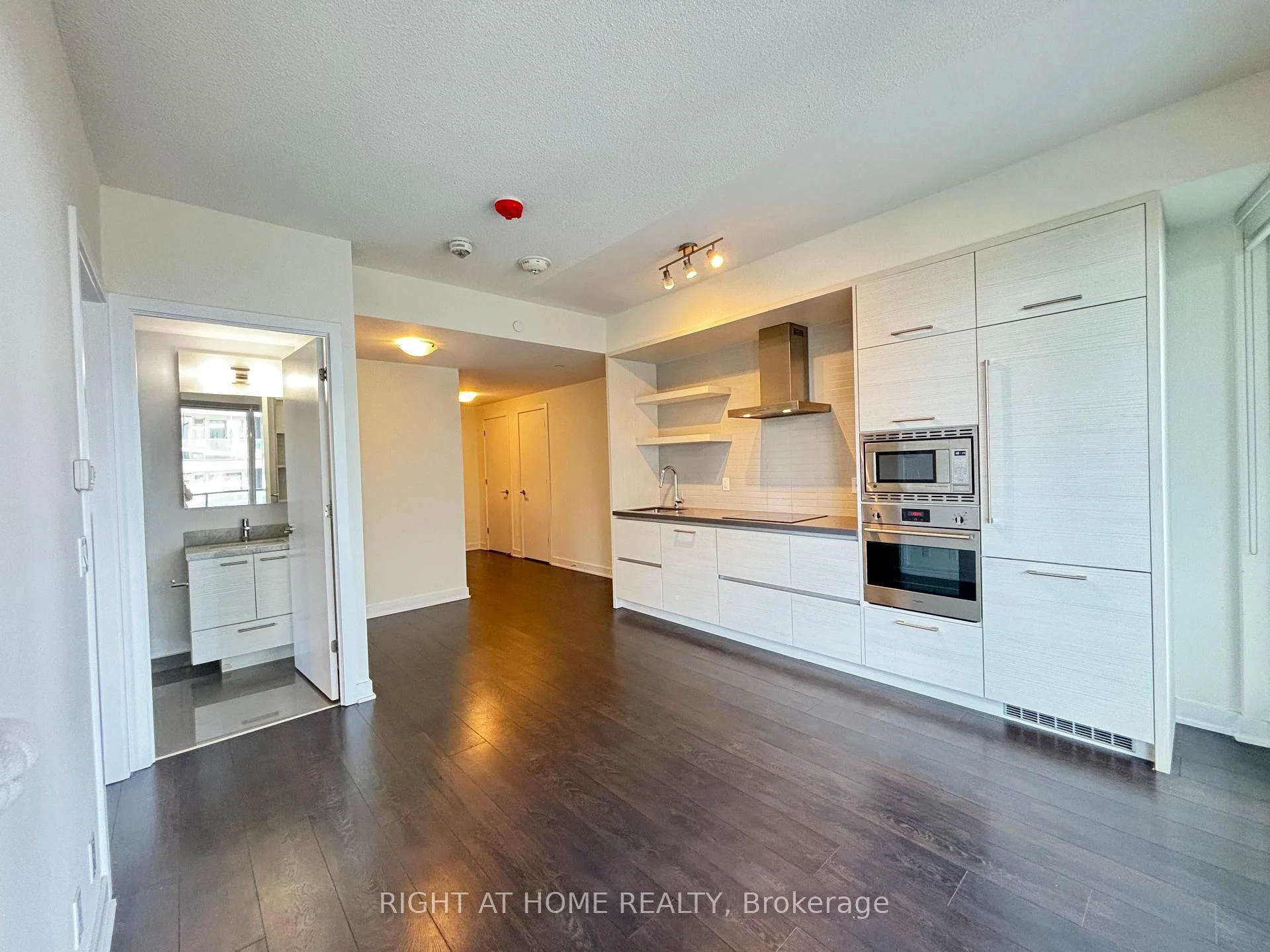 Photo 7 of Unit 1205, 2221 Yonge Street, Toronto, Mount Pleasant West — HOMEH