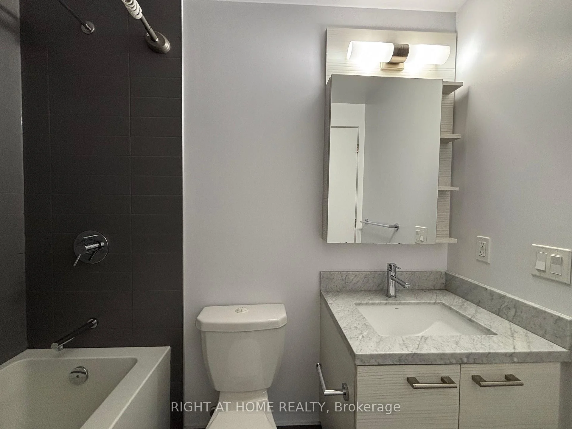 Photo 17 of Unit 1205, 2221 Yonge Street, Toronto, Mount Pleasant West — HOMEH