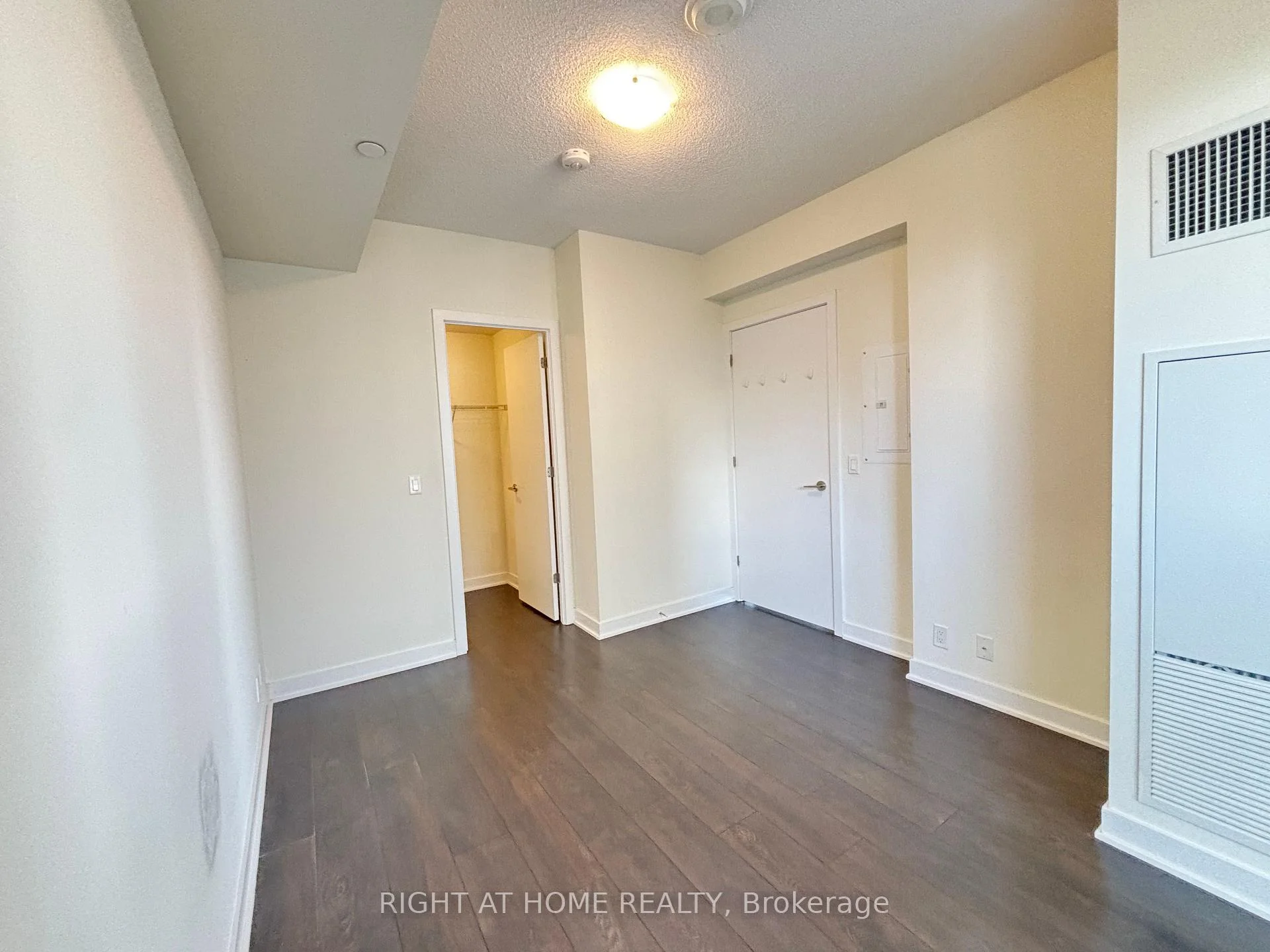 Photo 19 of Unit 1205, 2221 Yonge Street, Toronto, Mount Pleasant West — HOMEH