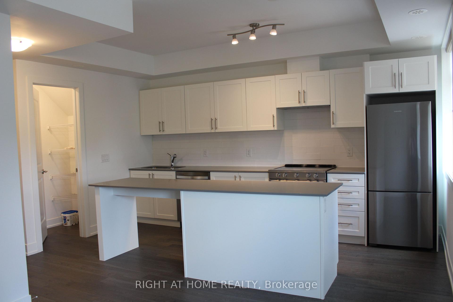 Photo 3 of Unit 249, 1075 Douglas Mccurdy Common, Mississauga, Lakeview — HOMEH