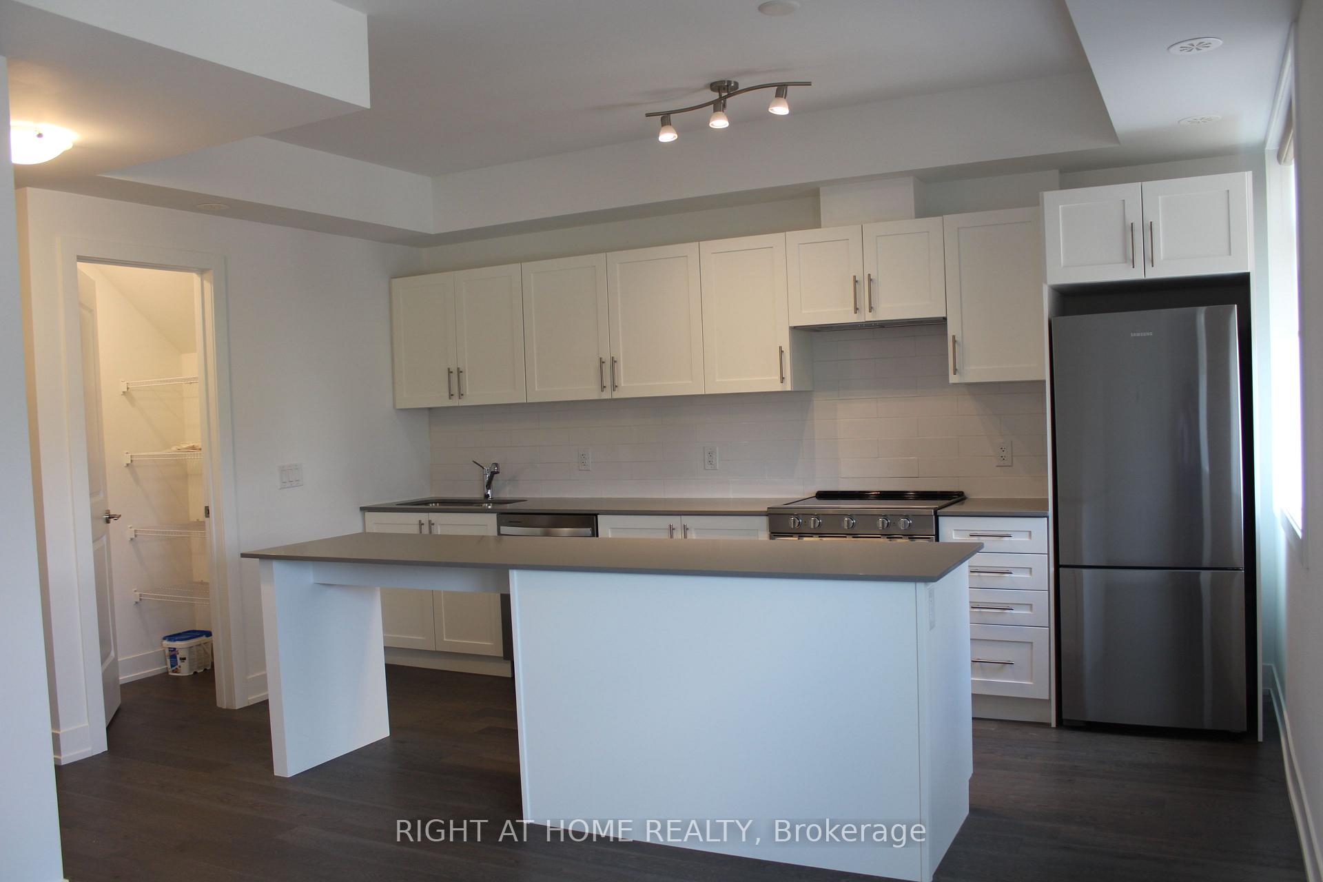 Photo 4 of Unit 249, 1075 Douglas Mccurdy Common, Mississauga, Lakeview — HOMEH