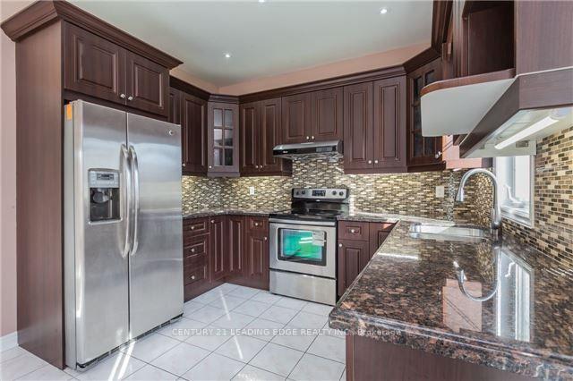Photo 2 of 421 Elson Street, Markham, Cedarwood — HOMEH