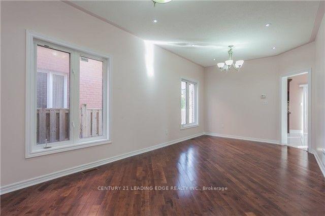 Photo 4 of 421 Elson Street, Markham, Cedarwood — HOMEH