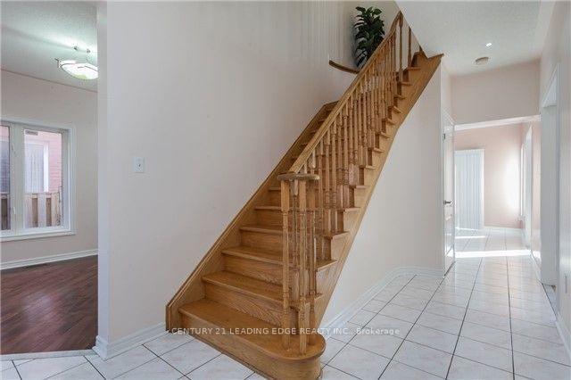 Photo 5 of 421 Elson Street, Markham, Cedarwood — HOMEH