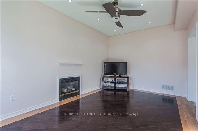 Photo 7 of 421 Elson Street, Markham, Cedarwood — HOMEH