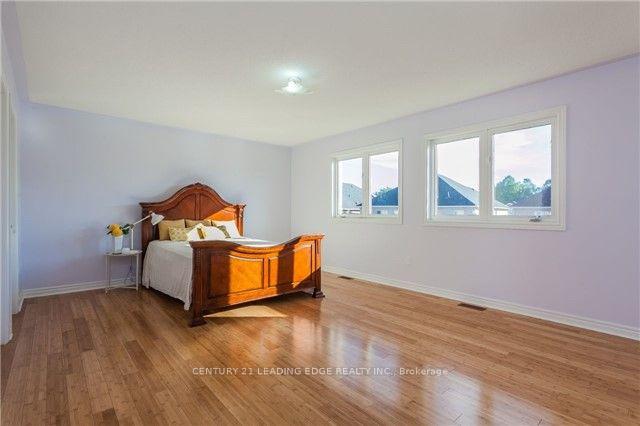 Photo 8 of 421 Elson Street, Markham, Cedarwood — HOMEH