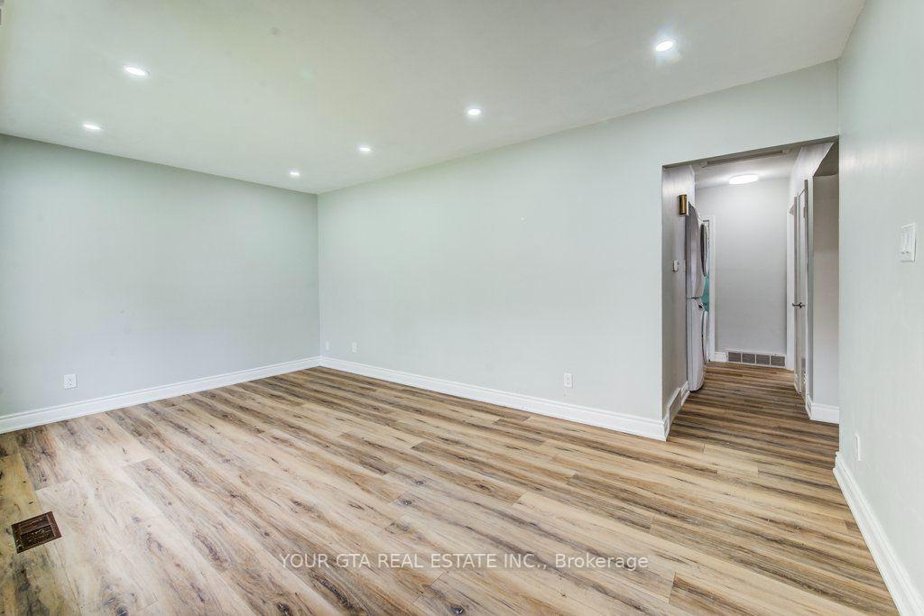 Photo 3 of 102 Massey Avenue, Kitchener, Vanier - Kitchener — HOMEH