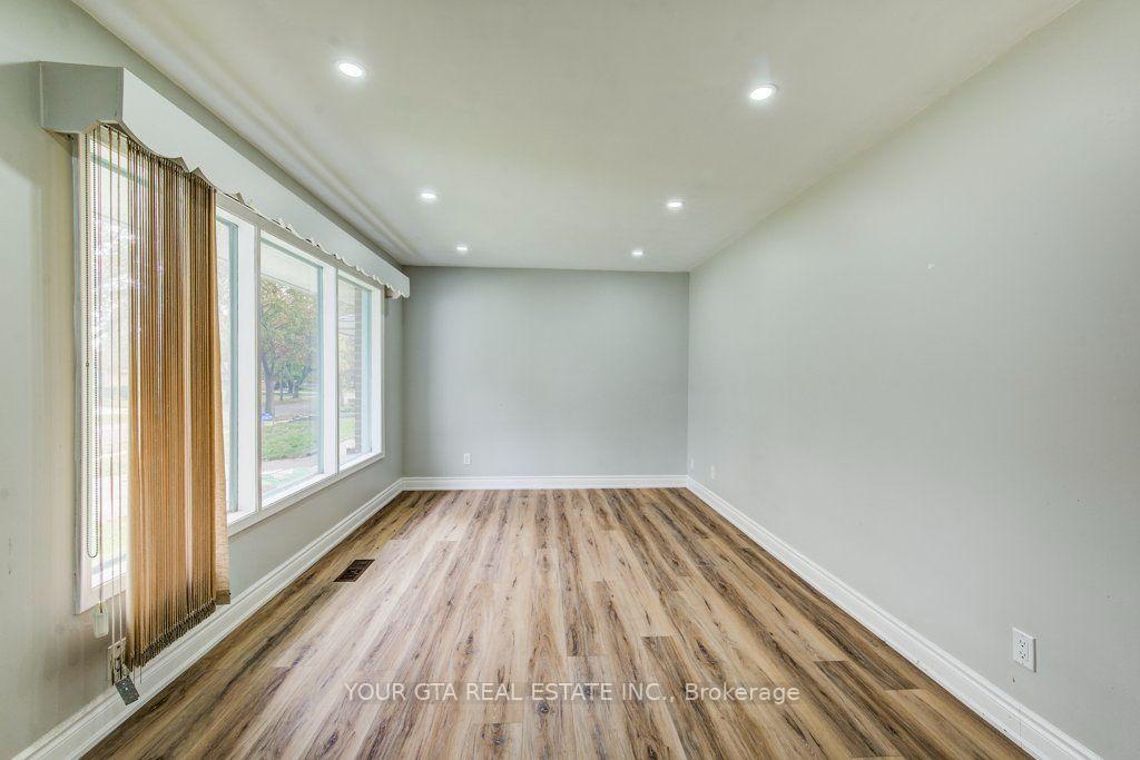 Photo 4 of 102 Massey Avenue, Kitchener, Vanier - Kitchener — HOMEH