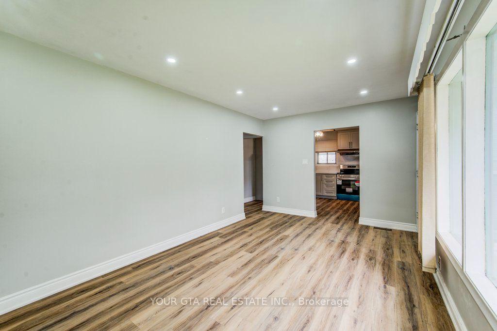 Photo 5 of 102 Massey Avenue, Kitchener, Vanier - Kitchener — HOMEH