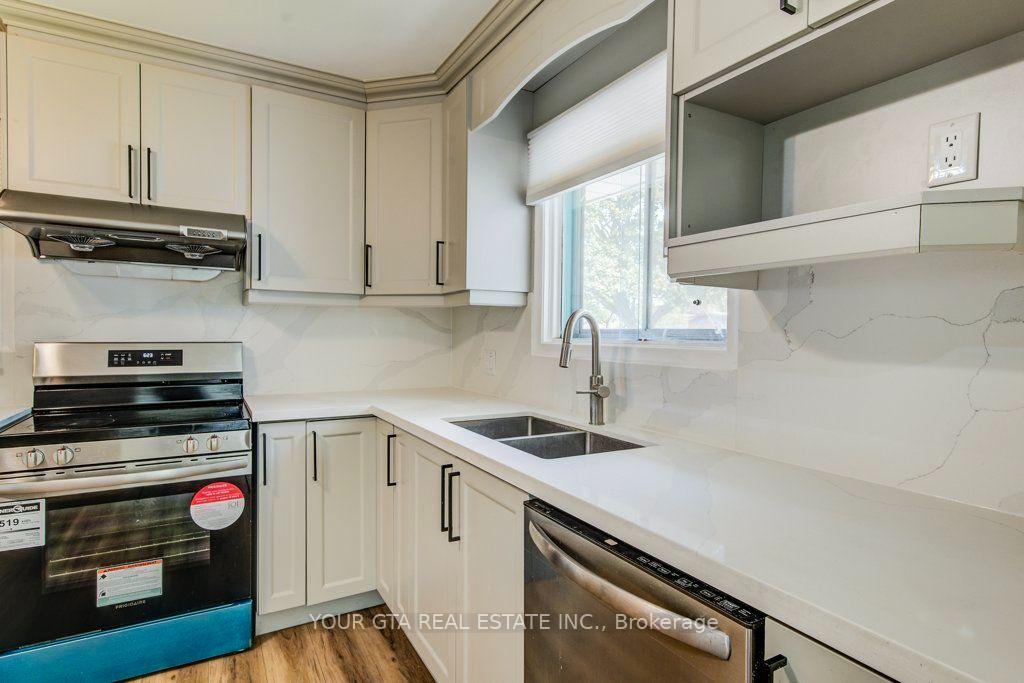 Photo 7 of 102 Massey Avenue, Kitchener, Vanier - Kitchener — HOMEH