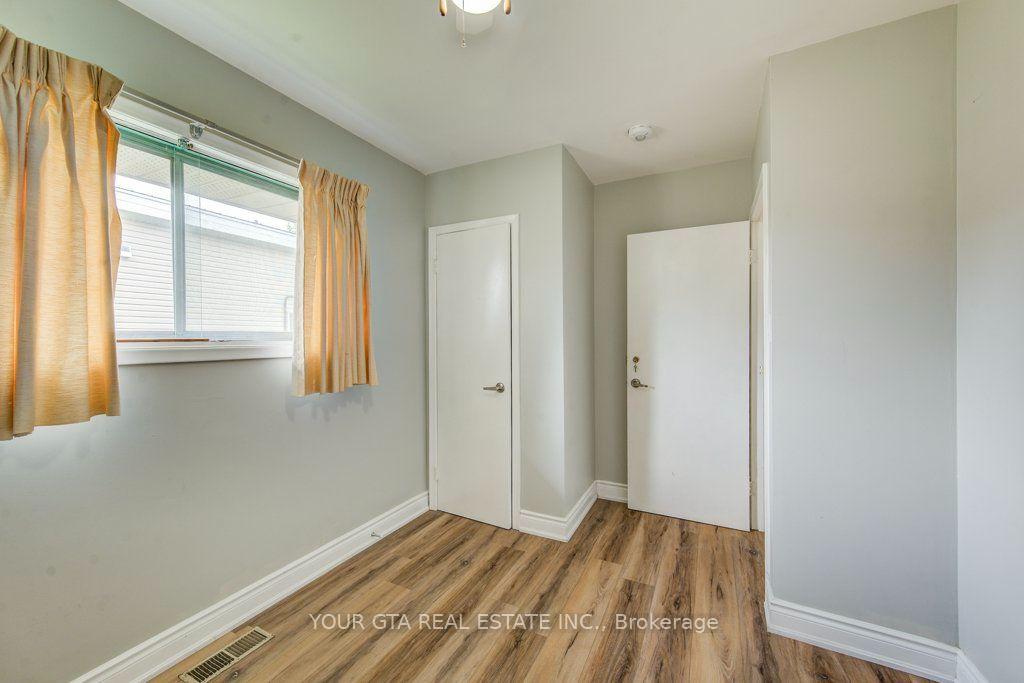 Photo 13 of 102 Massey Avenue, Kitchener, Vanier - Kitchener — HOMEH