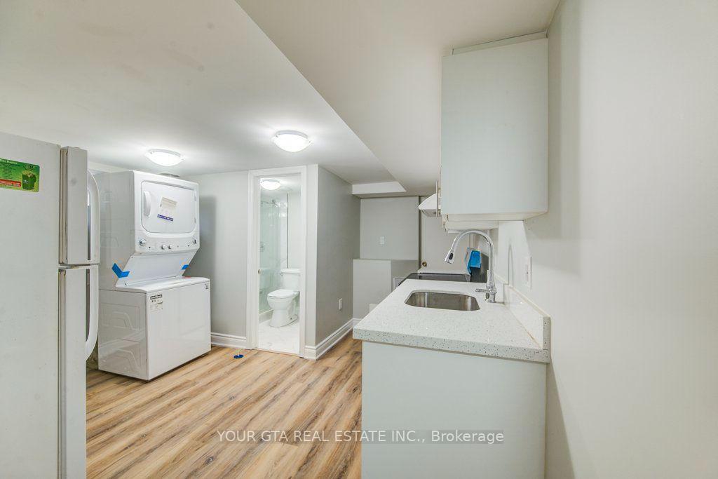 Photo 15 of 102 Massey Avenue, Kitchener, Vanier - Kitchener — HOMEH