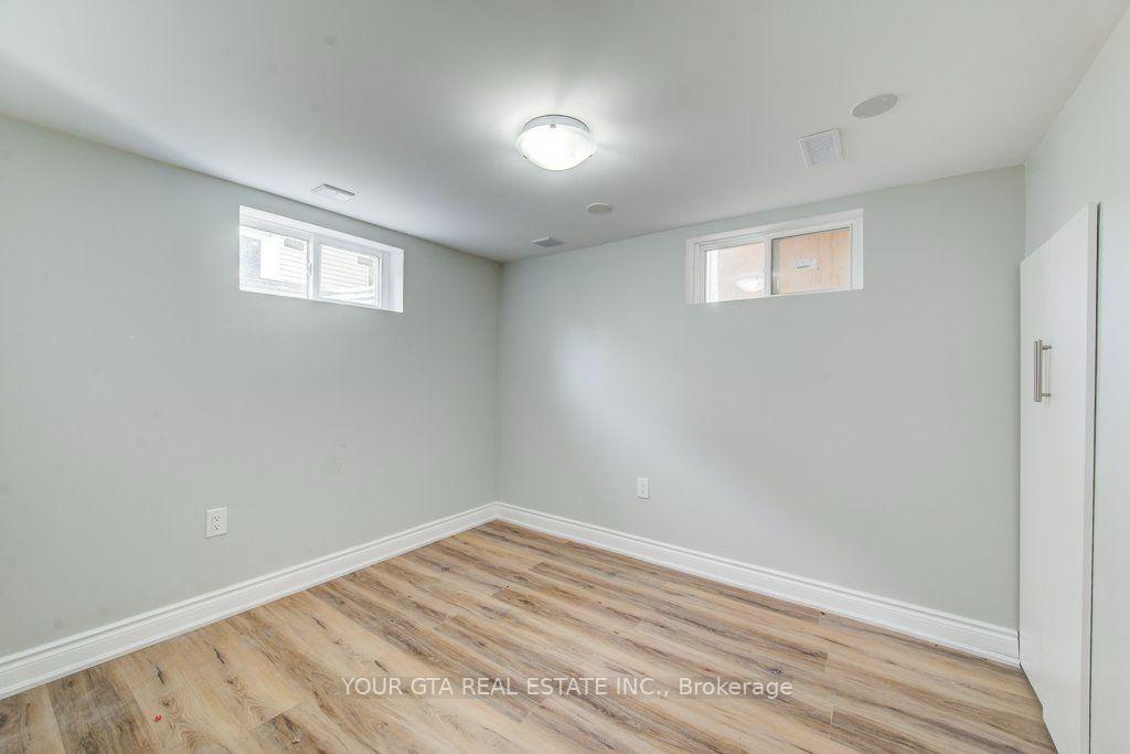 Photo 17 of 102 Massey Avenue, Kitchener, Vanier - Kitchener — HOMEH