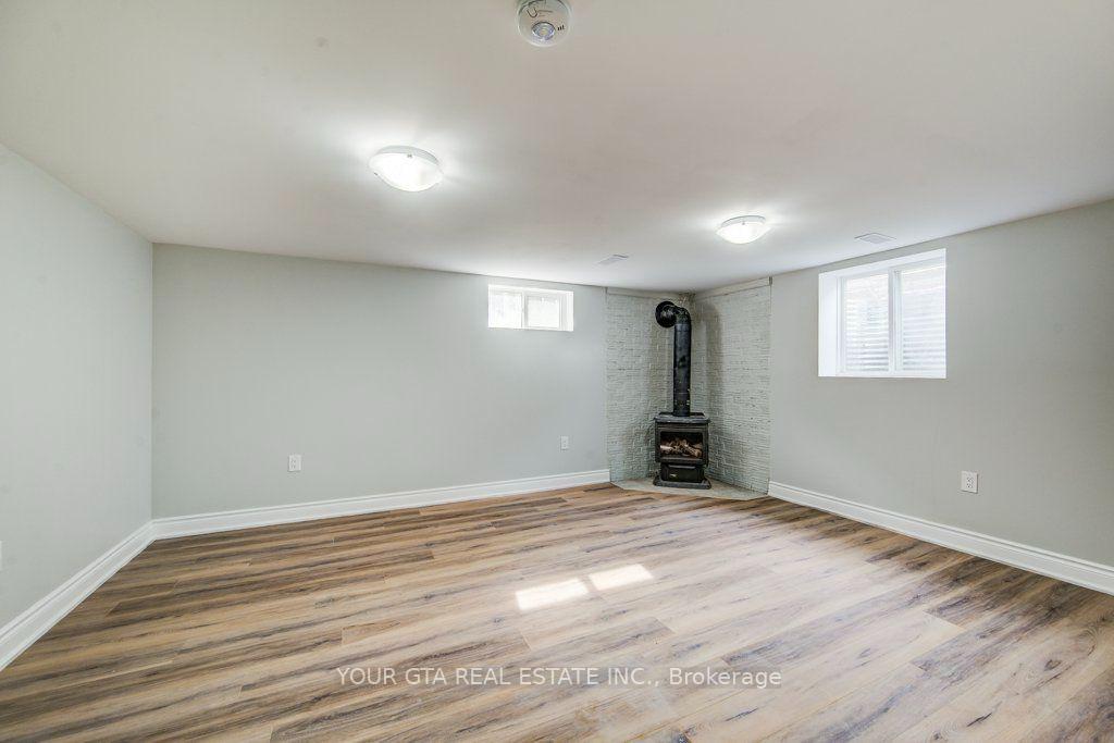 Photo 19 of 102 Massey Avenue, Kitchener, Vanier - Kitchener — HOMEH