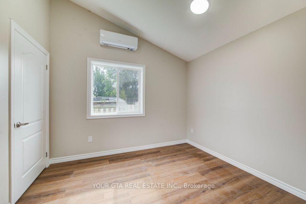 Photo 32 of 102 Massey Avenue, Kitchener, Vanier - Kitchener — HOMEH