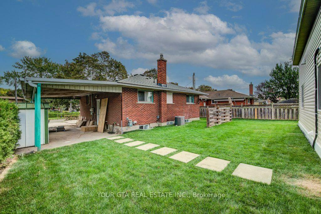 Photo 37 of 102 Massey Avenue, Kitchener, Vanier - Kitchener — HOMEH