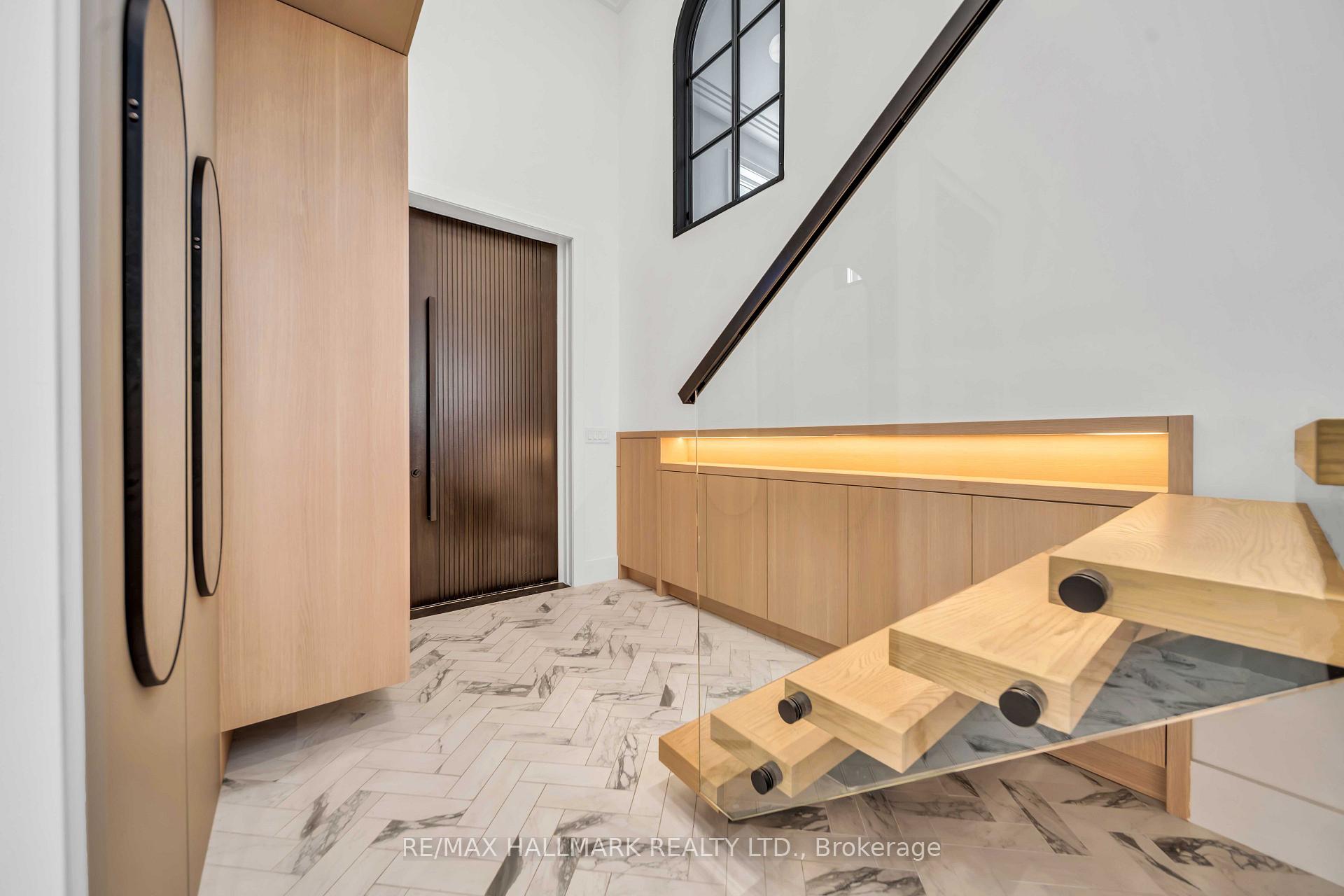 Photo 3 of 27 Collinson Boulevard, North York, Clanton Park — HOMEH
