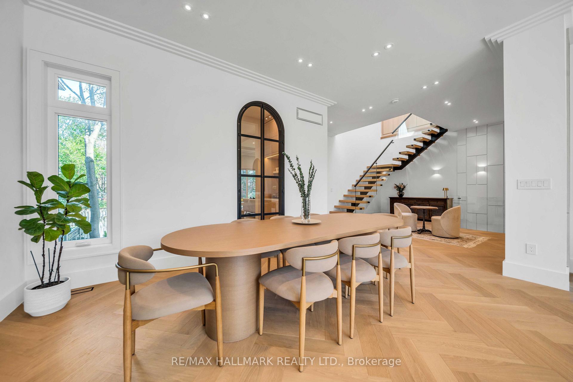Photo 7 of 27 Collinson Boulevard, North York, Clanton Park — HOMEH