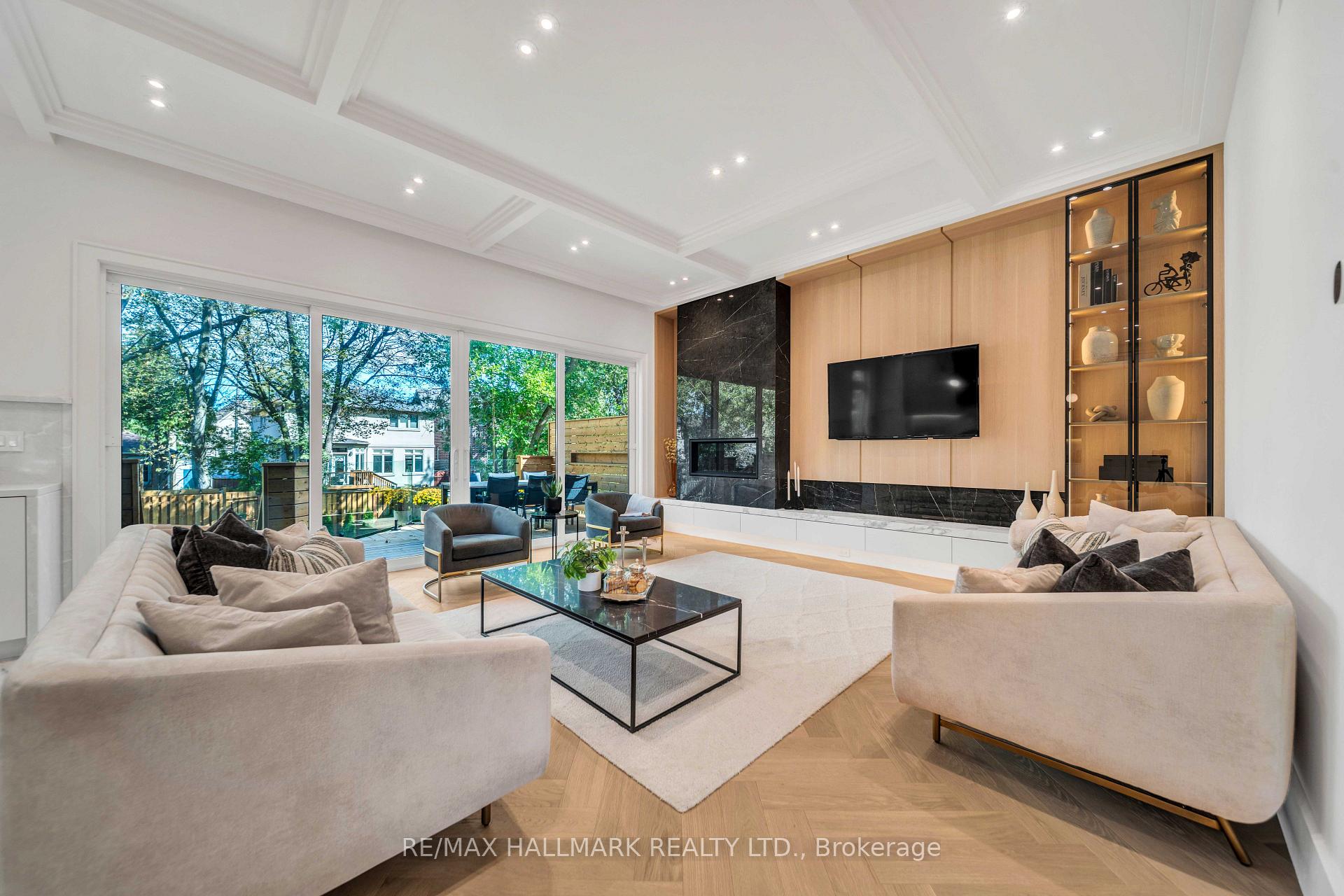 Photo 8 of 27 Collinson Boulevard, North York, Clanton Park — HOMEH