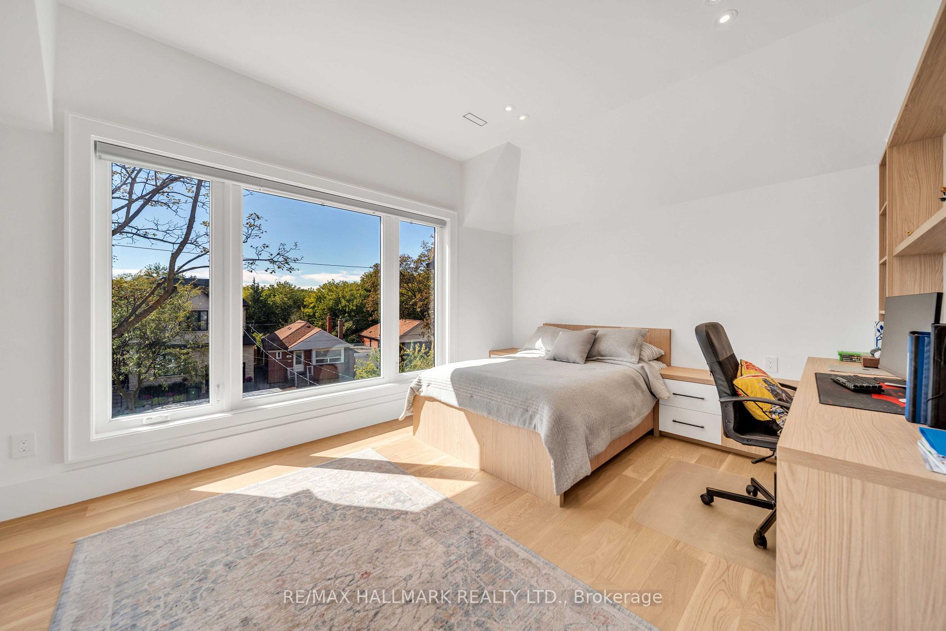 Photo 21 of 27 Collinson Boulevard, North York, Clanton Park — HOMEH