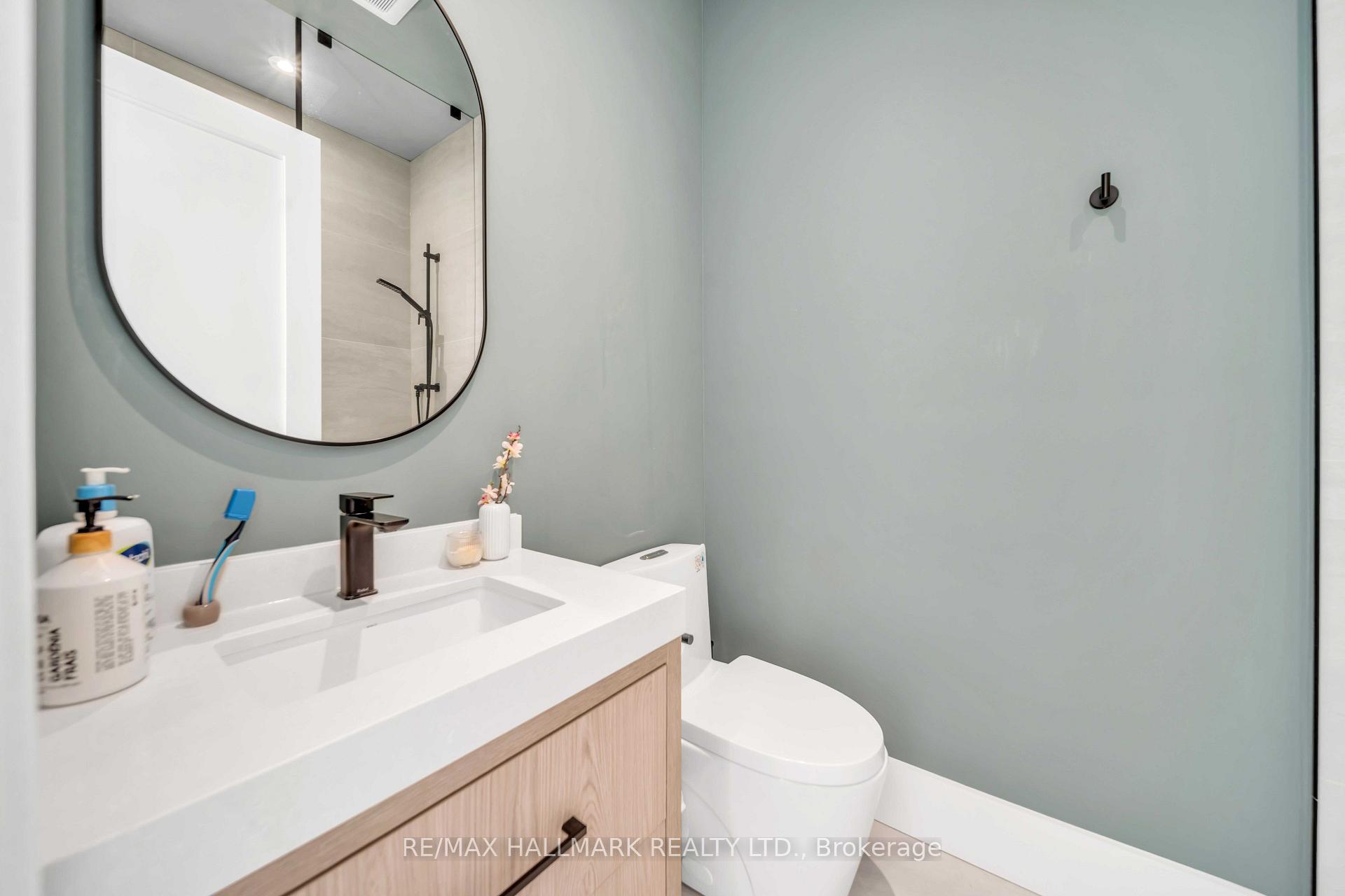 Photo 25 of 27 Collinson Boulevard, North York, Clanton Park — HOMEH