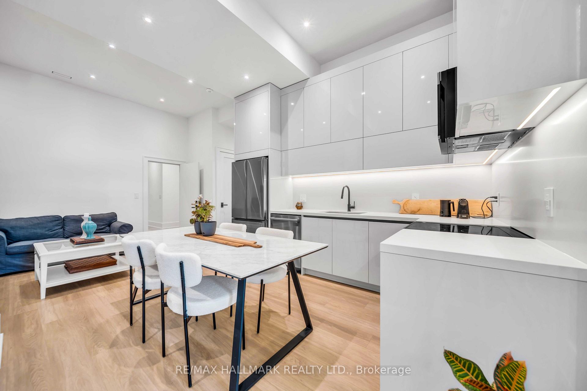 Photo 31 of 27 Collinson Boulevard, North York, Clanton Park — HOMEH