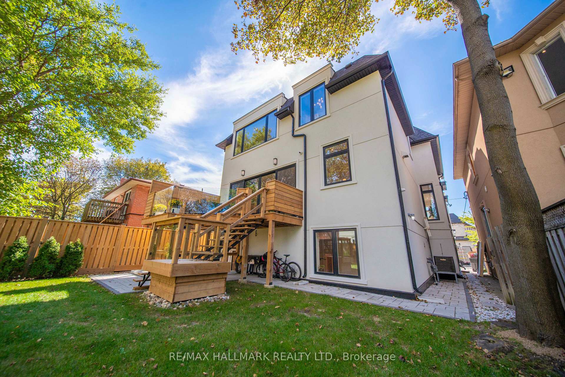 Photo 40 of 27 Collinson Boulevard, North York, Clanton Park — HOMEH
